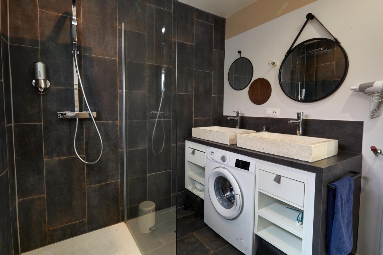 Centre Ville A Pied Appt Avec Sauna, Linge, Wifi, Stationnement Gratuit Ванн Экстерьер фото