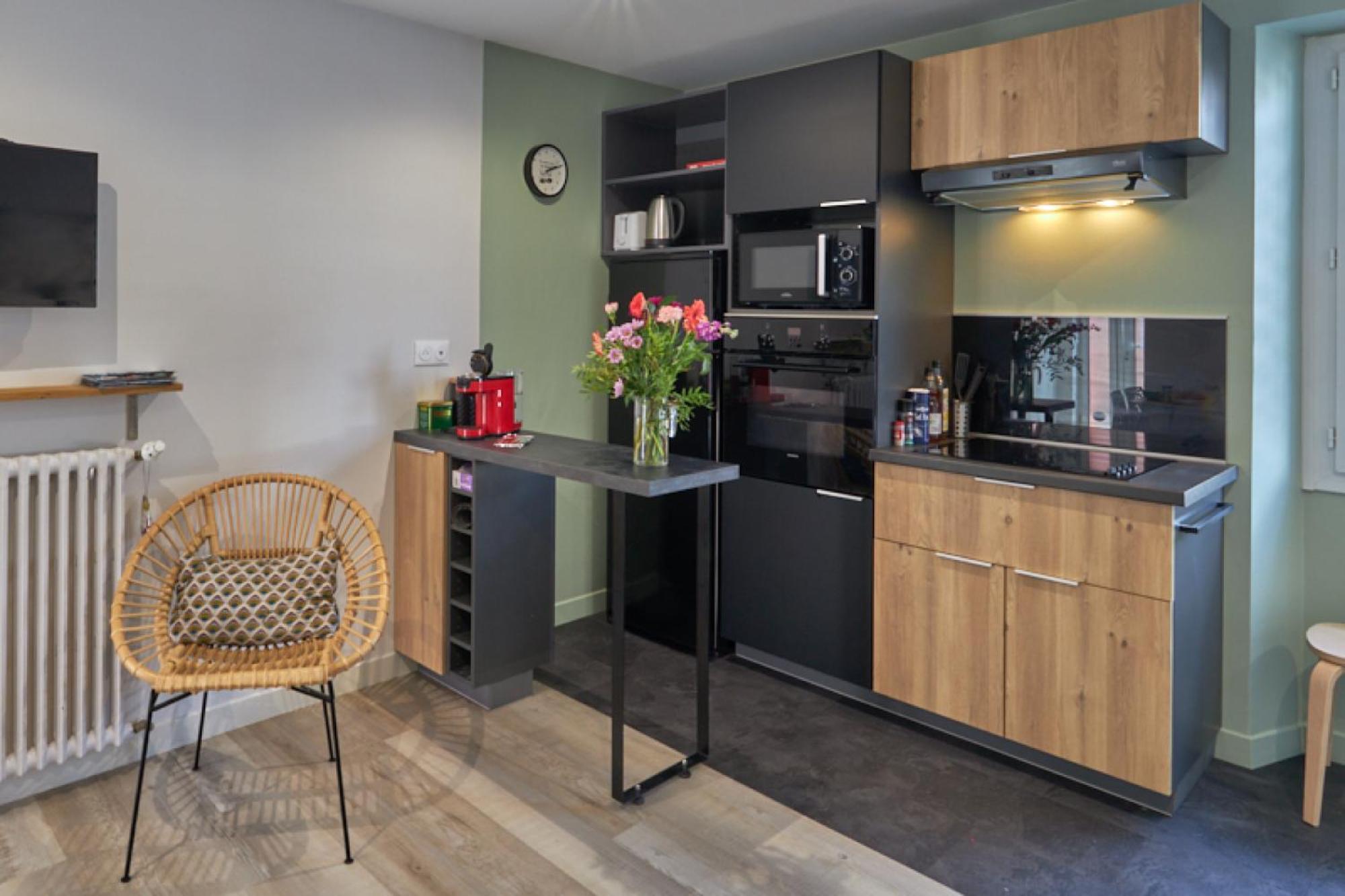 Centre Ville A Pied Appt Avec Sauna, Linge, Wifi, Stationnement Gratuit Ванн Экстерьер фото