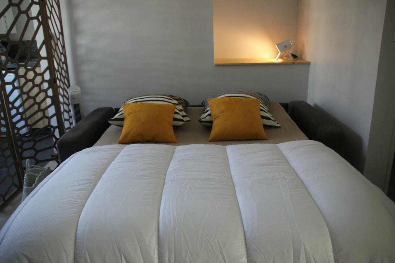 Centre Ville A Pied Appt Avec Sauna, Linge, Wifi, Stationnement Gratuit Ванн Экстерьер фото